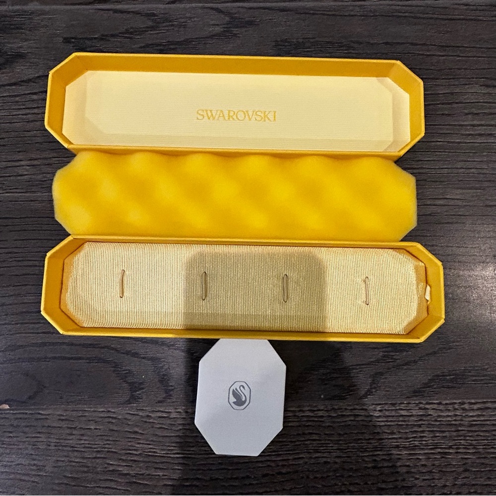 Swarovski Case